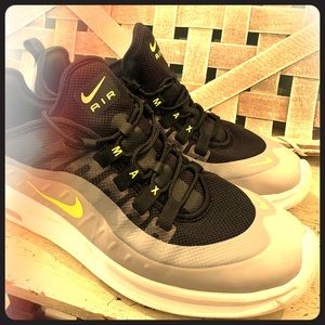 NIKE AIR MAX Men’s size 11